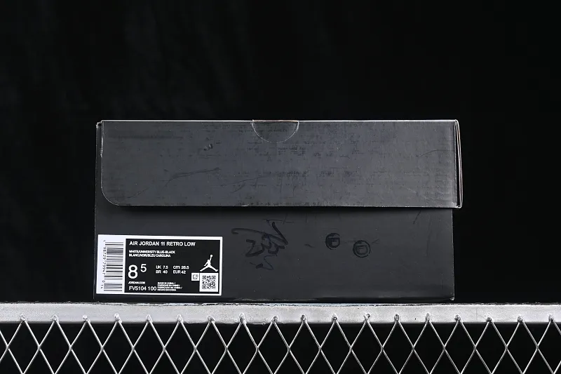 All categories Air Jordan Jordan series basketball shoes Air Jordan 11 F version Air Jordan 11 Low "University Blue" AJ11 Joe 11 University Blue FV5104-100